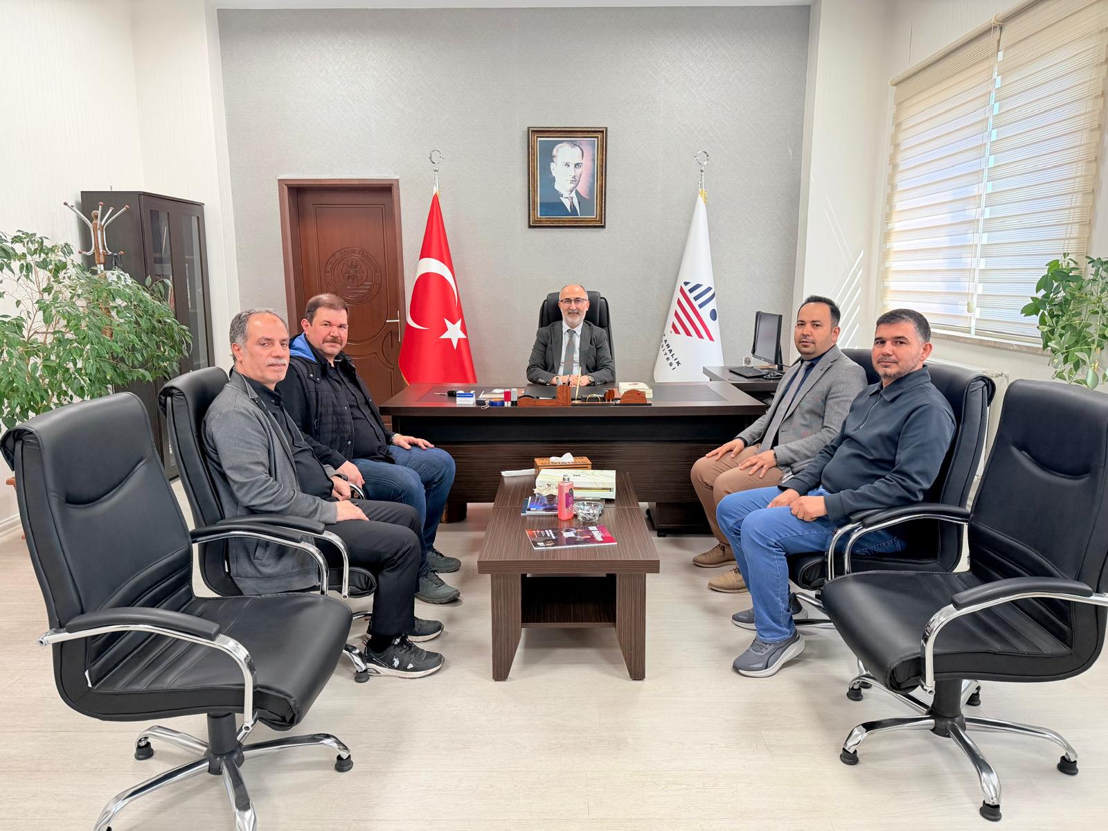 Enstitü Yönetimimizden İlahiyat Fakültesi Dekanlığına Ziyaret